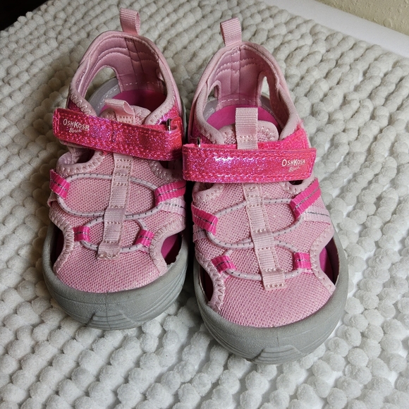OshKosh B'gosh Other - Oshkosh Toddler Girls pink shoes